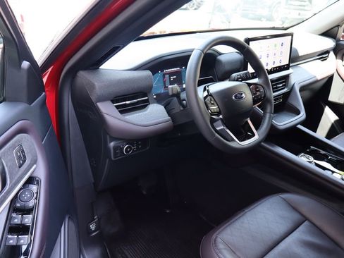 Used 2026 Ford Explorer Platinum AWD/4WD image 4