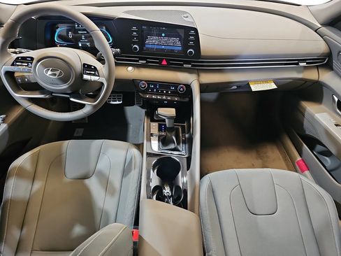 New 2026 Hyundai Elantra SEL Sport Premium FWD image 9