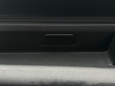 Used 2025 Ford Expedition Max Platinum image 29