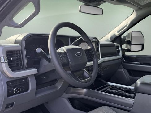 Used 2024 Ford F250 XLT w/ XLT Premium Package image 14