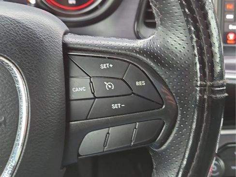 Used 2018 Dodge Challenger R/T image 29