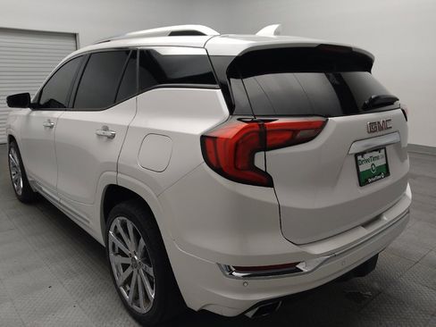 Used 2020 GMC Terrain Denali w/ Denali Premium Package FWD image 5