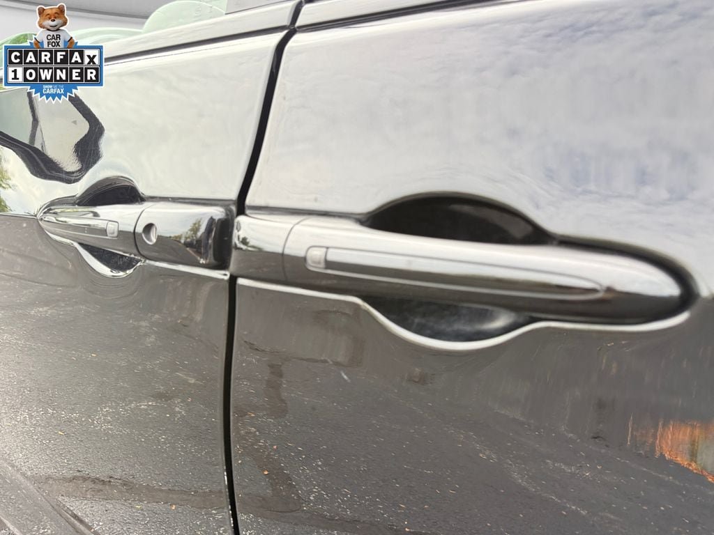 Certified 2025 Chrysler Pacifica Limited FWD image 29