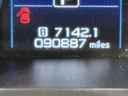 Used 2019 Subaru Outback 2.5i Limited image 2