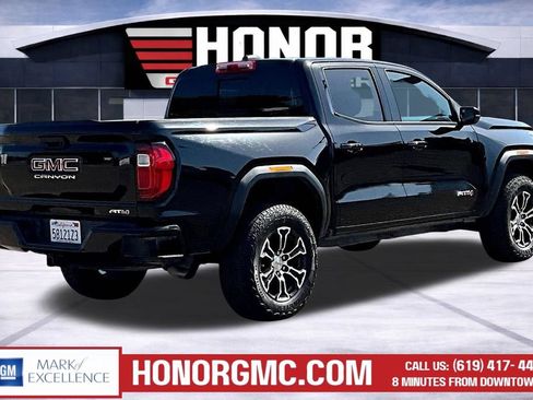 Used 2024 GMC Canyon AT4 AWD/4WD image 6