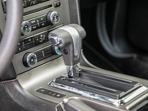 Used 2012 Ford Mustang Coupe image 28