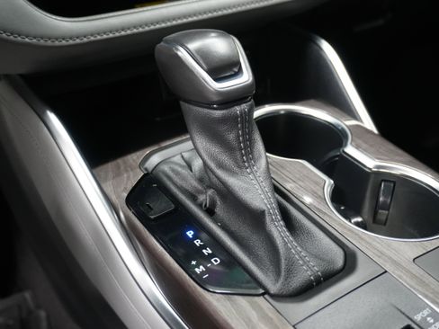 Used 2023 Toyota Highlander Limited image 25