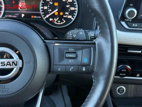 Used 2023 Nissan Rogue SV w/ SV Premium Package image 23