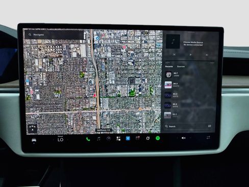 Used 2023 Tesla Model X AWD/4WD image 9