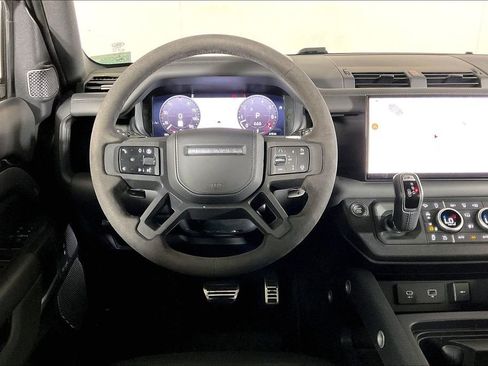 Used 2024 Land Rover Defender 110 V8 AWD/4WD image 4