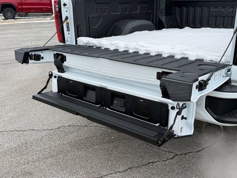 New 2026 GMC Sierra 2500 Denali Ultimate image 6