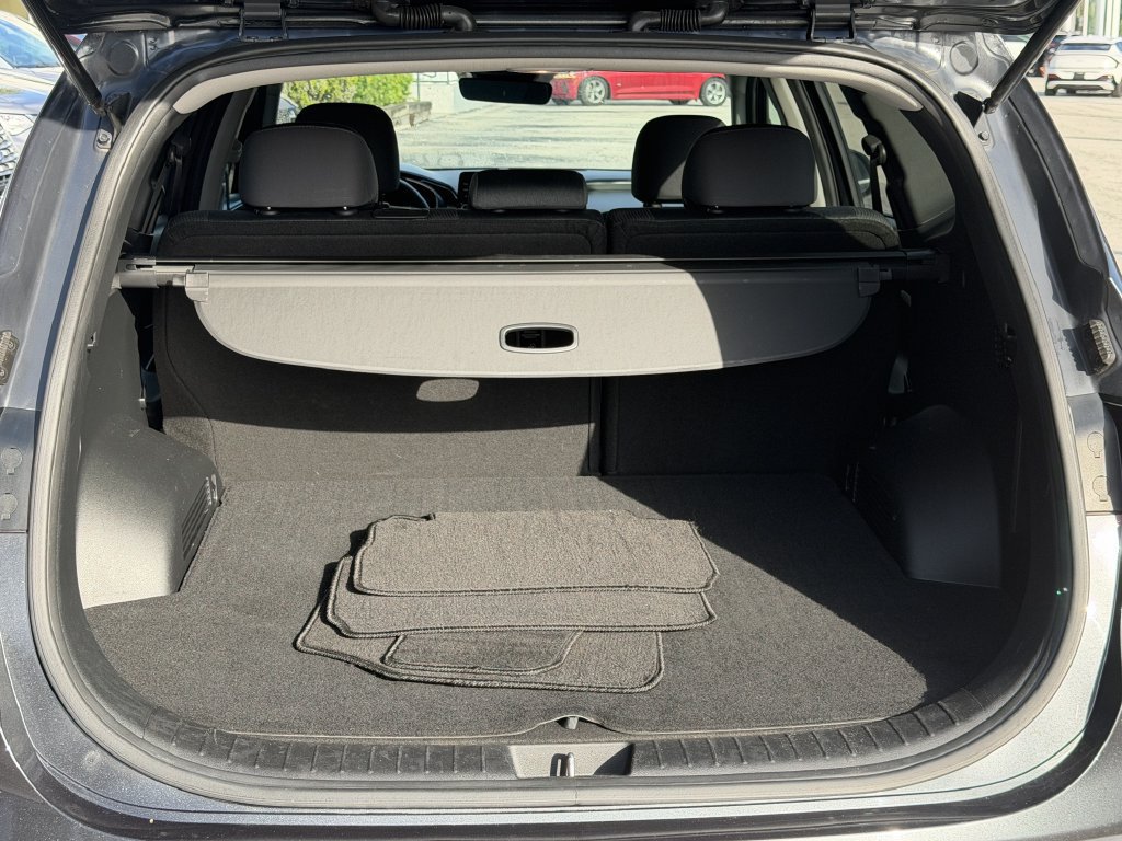Used 2021 Hyundai Santa Fe SEL w/ Cargo Package FWD image 11