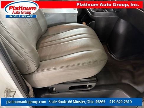Used 2016 Chevrolet Express 3500 Extended RWD image 37