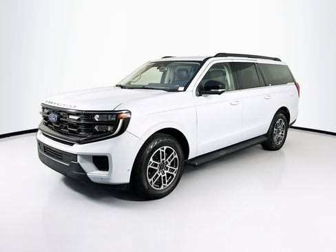Used 2025 Ford Expedition Max Active image 3