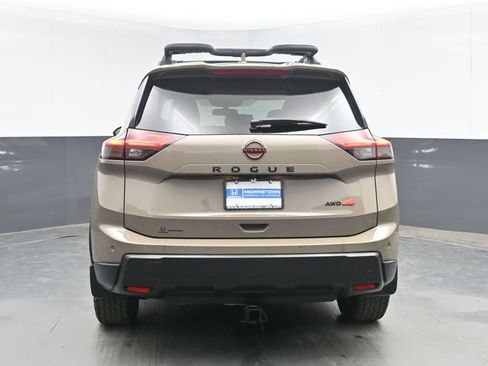 Used 2025 Nissan Rogue SV AWD/4WD image 9