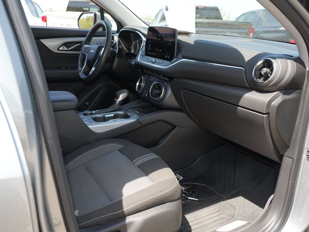 Used 2023 Chevrolet Blazer LT w/ Convenience Package AWD/4WD image 29