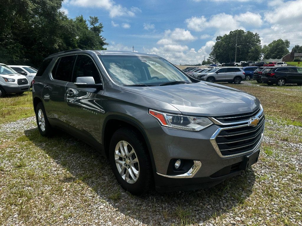 Used 2019 Chevrolet Traverse LT FWD image 3