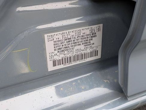 Used 2025 Nissan Sentra SV w/ SV Premium Package FWD image 30