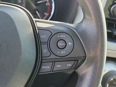 Used 2023 Toyota RAV4 XLE image 32