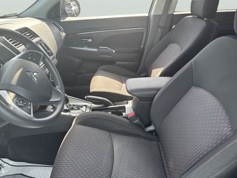 Used 2018 Mitsubishi Outlander Sport ES AWD/4WD image 10
