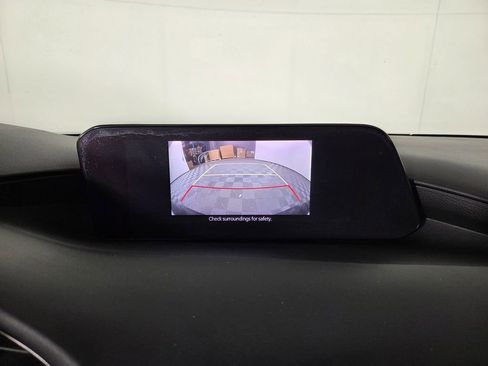 Used 2019 MAZDA MAZDA3 Base image 19