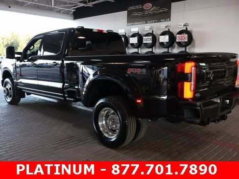 Used 2025 Ford F350 Platinum image 2