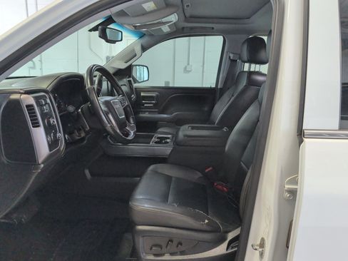 Used 2016 GMC Sierra 1500 SLT w/ All-Terrain Package AWD/4WD image 9