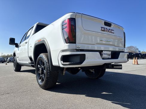 New 2026 GMC Sierra 2500 AT4 w/ AT4 Premium Plus Package image 8