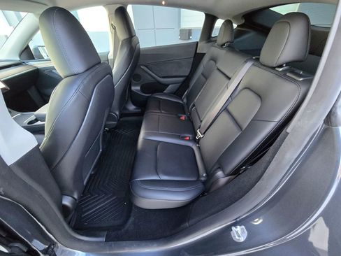 Used 2023 Tesla Model Y Long Range image 15
