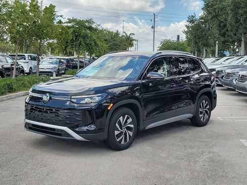 New 2026 Volkswagen Tiguan S FWD image 3