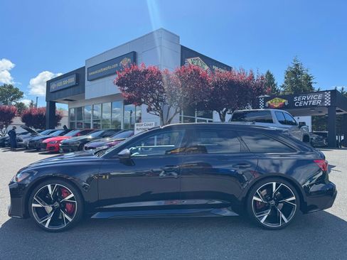 Used 2021 Audi RS 6 AWD/4WD image 2