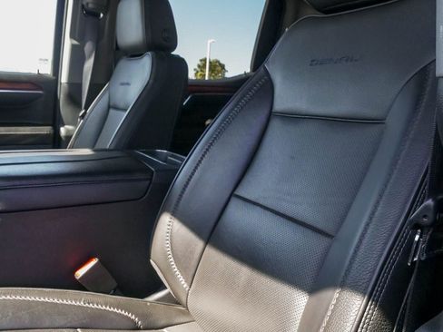 Used 2023 GMC Sierra 1500 Denali w/ Denali Reserve Package image 21