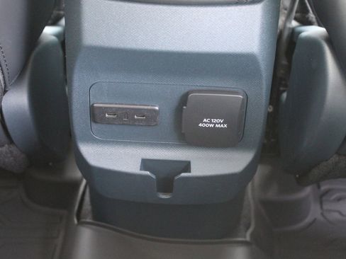 New 2026 Ford Maverick Lariat w/ Black Appearance Package image 16