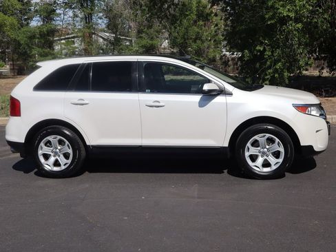 Used 2011 Ford Edge Limited w/ 302A Rapid Spec Order Code AWD/4WD image 3