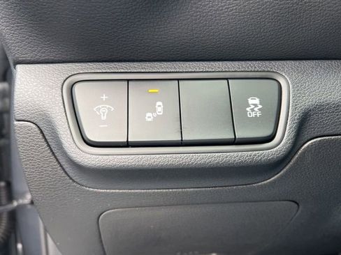 Certified 2023 Kia Forte LXS w/ LXS Technology Package image 11