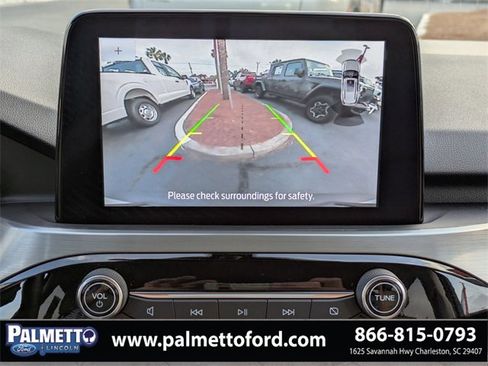 Used 2021 Ford Escape Titanium image 22