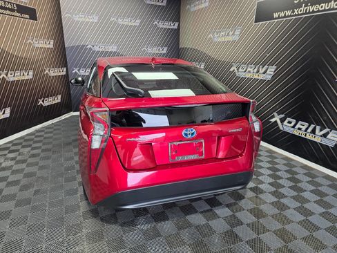Used 2017 Toyota Prius Three FWD image 13