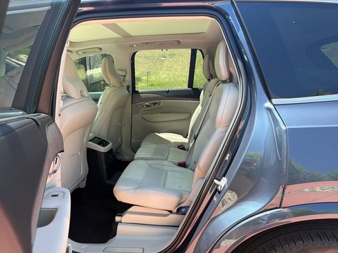 Used 2023 Volvo XC90 T8 Ultimate w/ Lounge Package AWD/4WD image 29