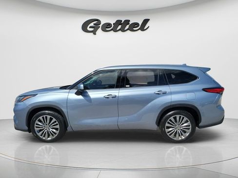 Used 2022 Toyota Highlander Platinum FWD image 7