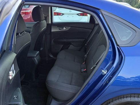 Used 2019 Kia Forte LXS FWD image 9