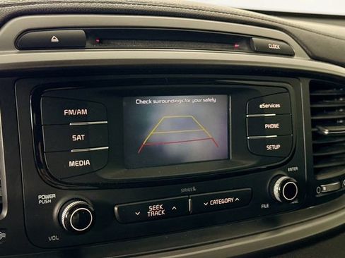 Used 2016 Kia Sorento LX image 27