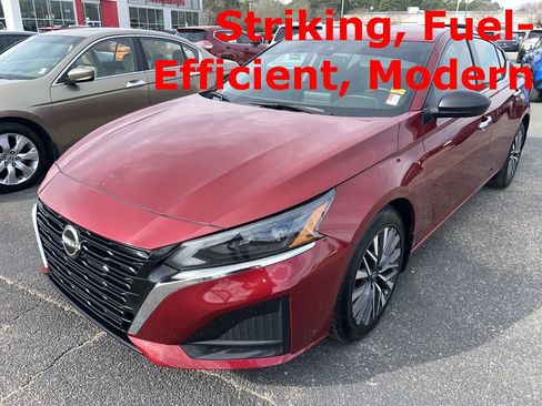 Used 2024 Nissan Altima 2.5 SV image 25