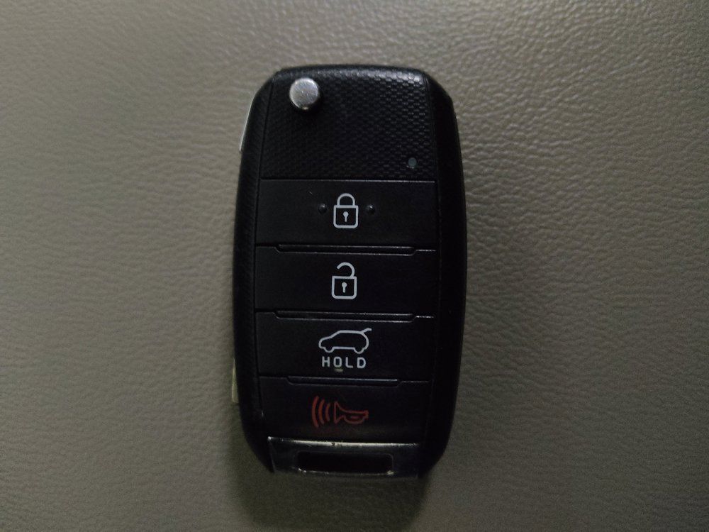 Used 2017 Kia Sorento AWD w/ LX Convenience Package image 32