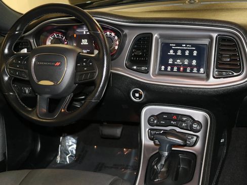 Used 2022 Dodge Challenger GT w/ Driver Convenience Group image 21