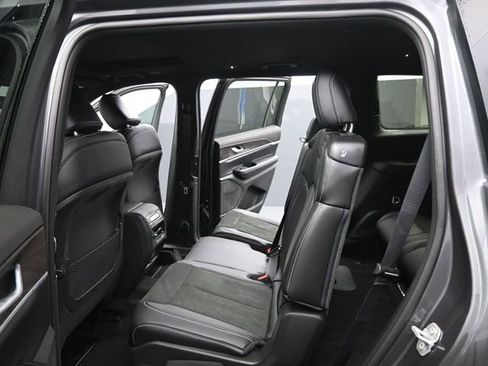 New 2026 Jeep Grand Cherokee L 4WD image 13