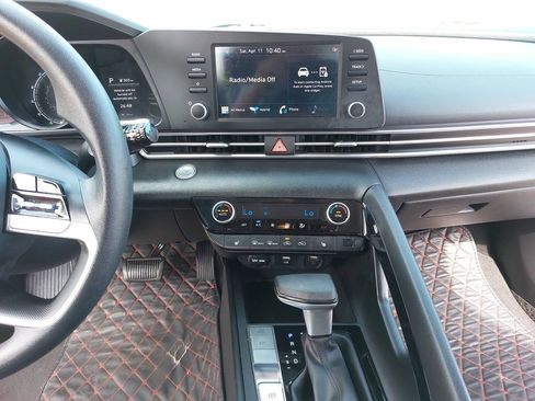 Used 2023 Hyundai Elantra Blue FWD image 21