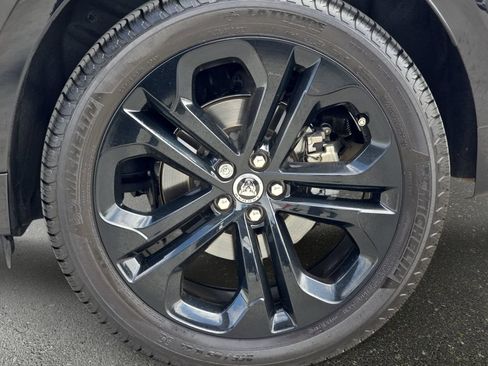 Used 2025 Jaguar F-PACE R-Dynamic S AWD/4WD image 38