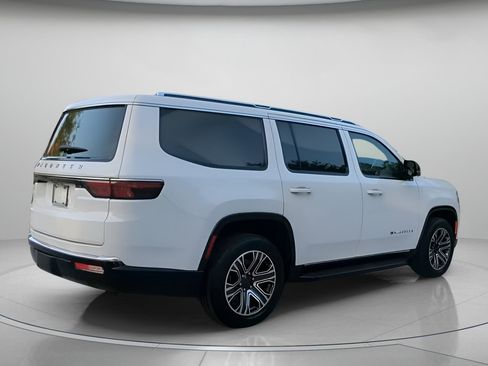 Used 2023 Jeep Wagoneer 4WD w/ Premium Group I image 28