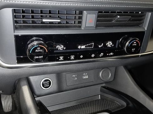 Certified 2023 Nissan Rogue SV image 19