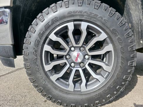 Used 2012 GMC Sierra 1500 SLE w/ Max Trailering Pack image 10